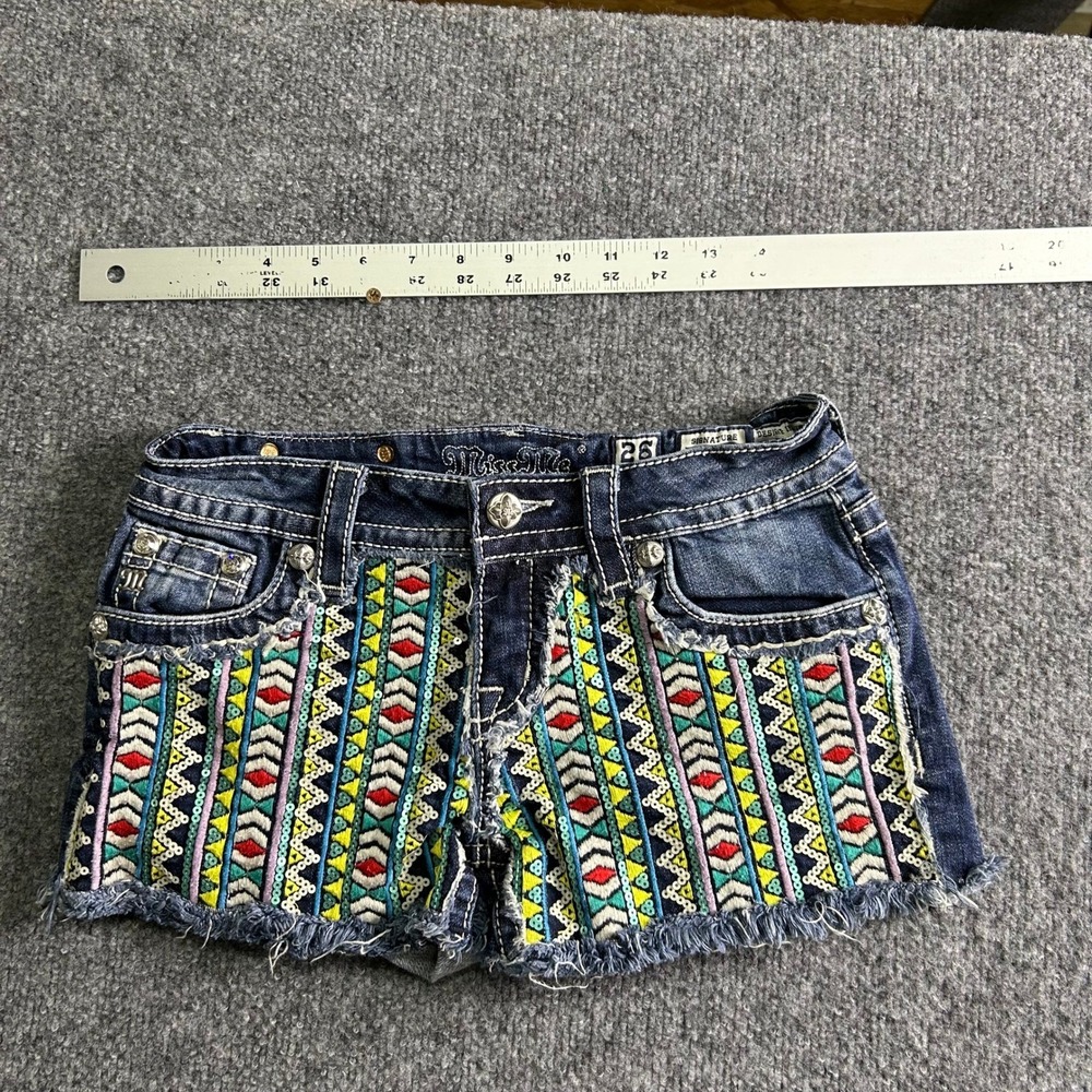 Miss Me Shorts Womens Size 26 Blue Tribal Sequin Embroidered Denim Cut Off Boho